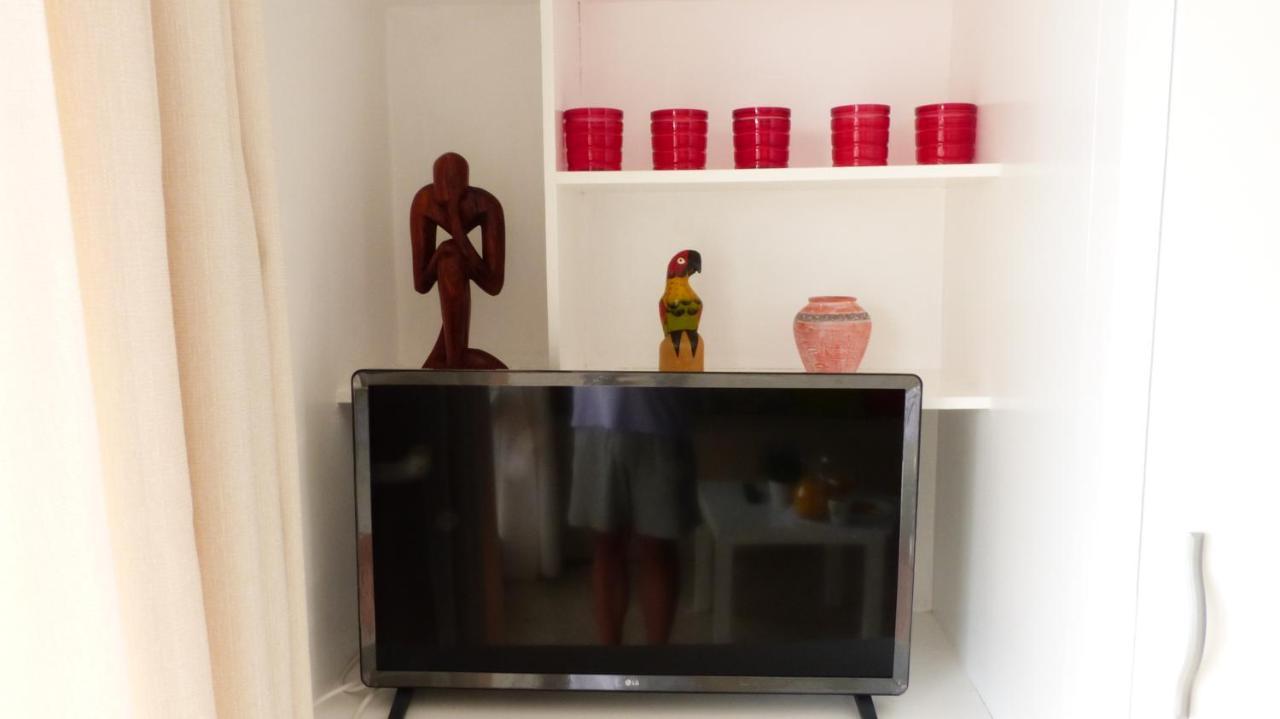 Studio With Access To The Garden. Open Pool. Beach Very Close. Wifi & Netflix Free Apartment Benalmádena Exterior photo