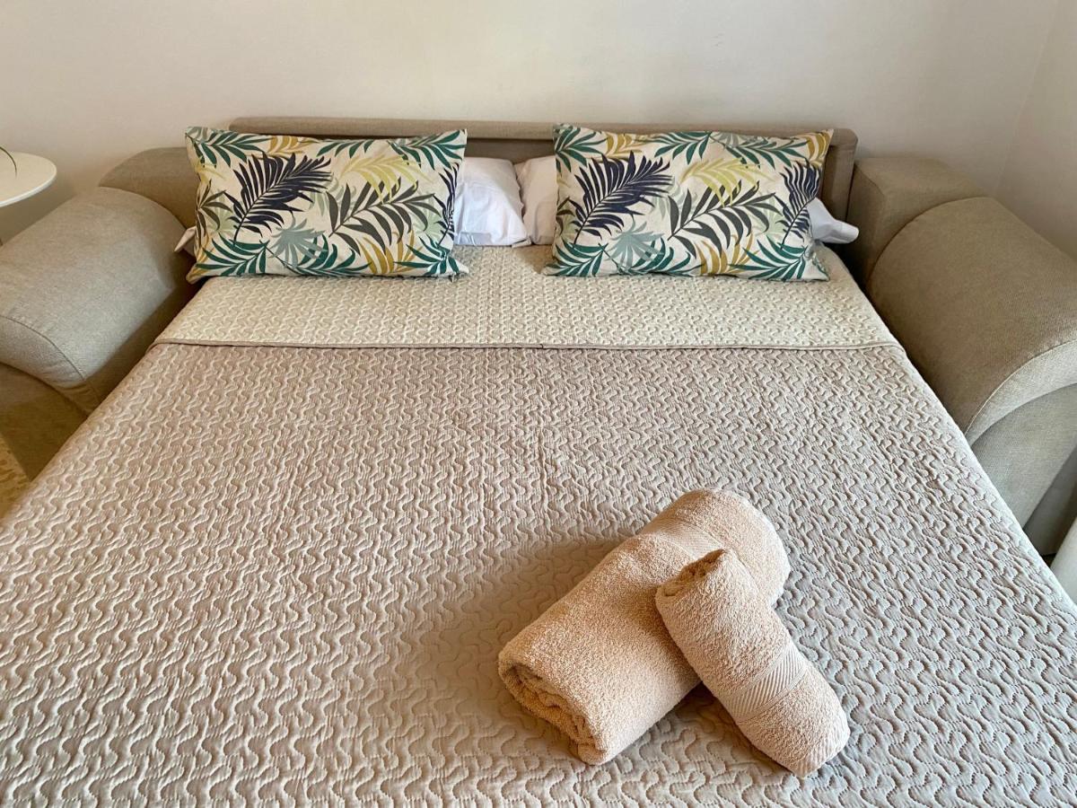 Studio With Access To The Garden. Open Pool. Beach Very Close. Wifi & Netflix Free Apartment Benalmádena Exterior photo