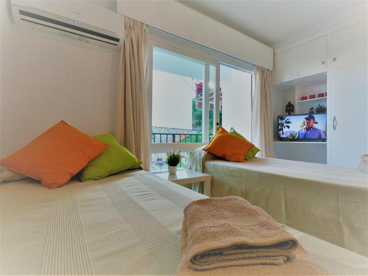 Studio With Access To The Garden. Open Pool. Beach Very Close. Wifi & Netflix Free Apartment Benalmádena Exterior photo