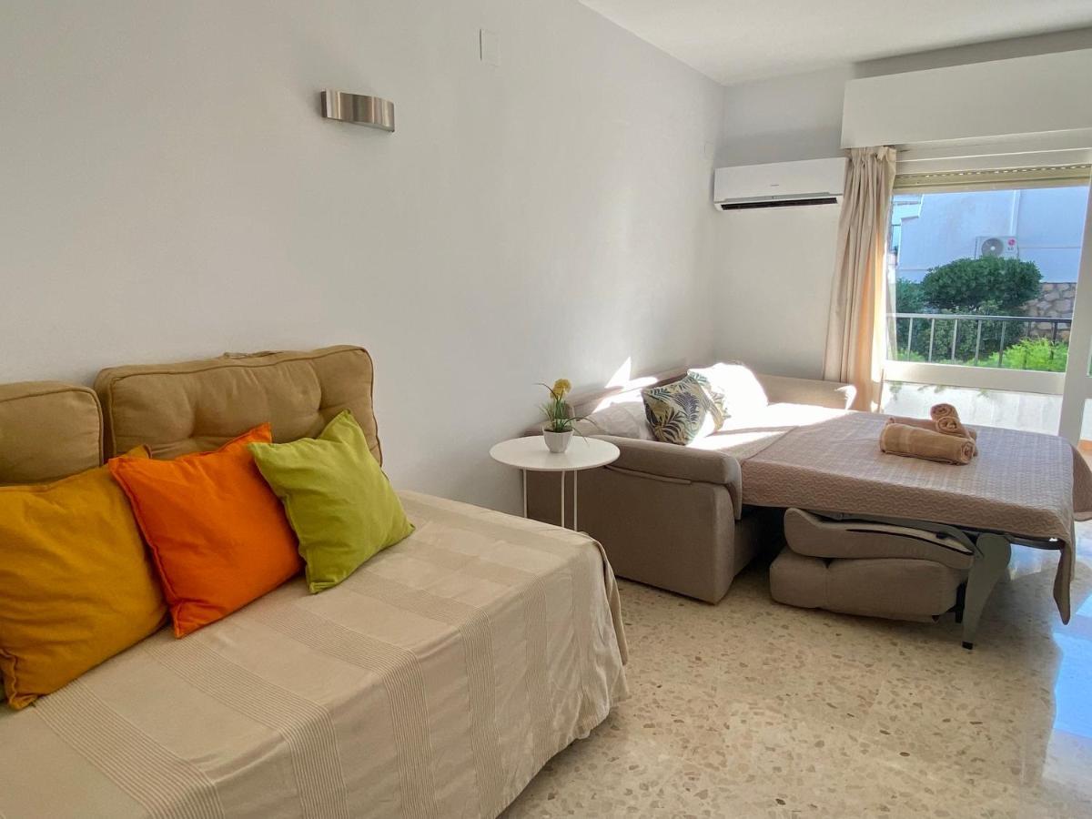 Studio With Access To The Garden. Open Pool. Beach Very Close. Wifi & Netflix Free Apartment Benalmádena Exterior photo
